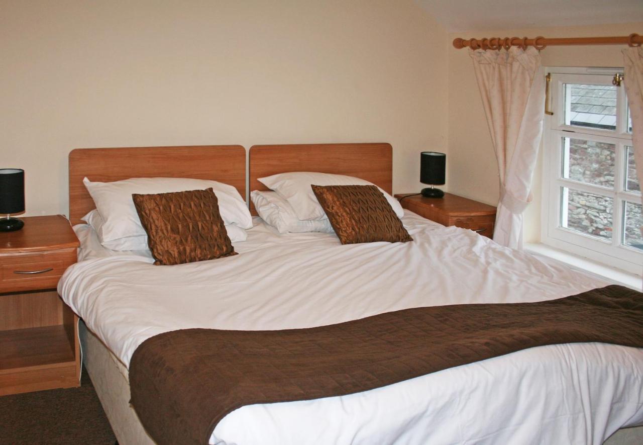 The Gremlin Lodge Brecon Ngoại thất bức ảnh